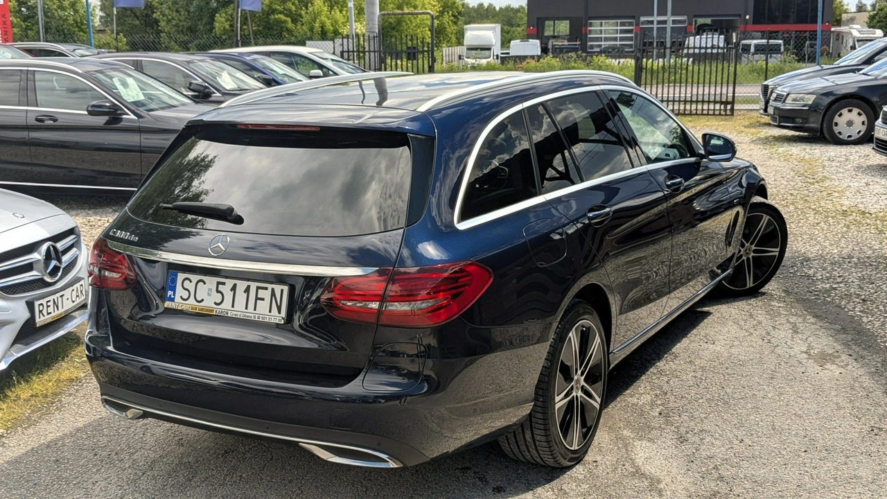 Mercedes C 300 - Zdjęcie 11