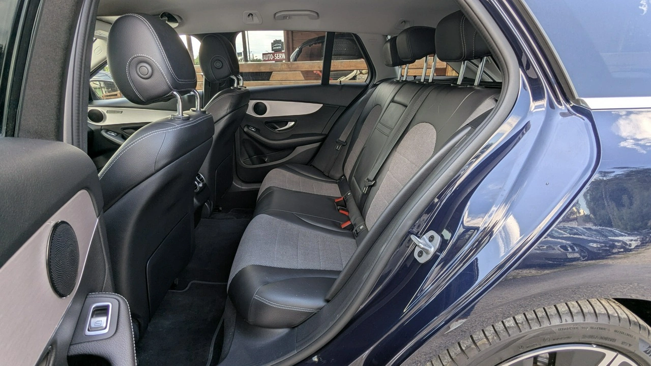 Mercedes C 300 - Zdjęcie 16