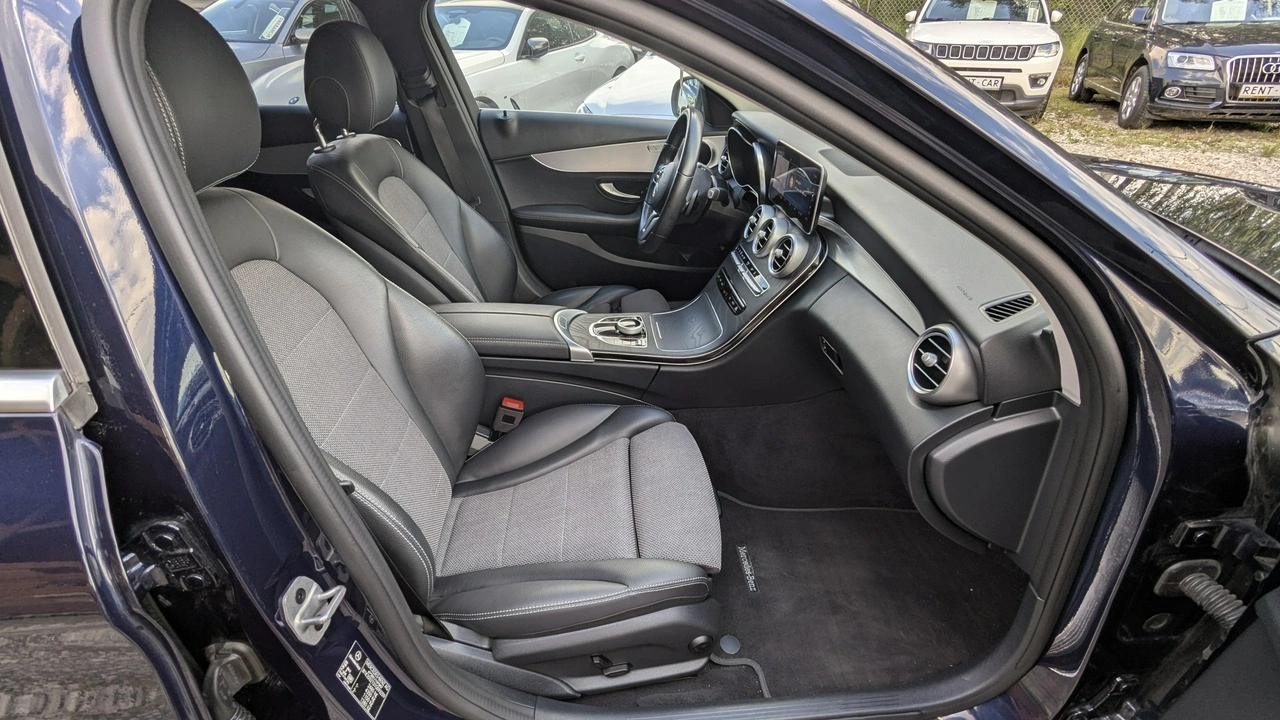 Mercedes C 300 - Zdjęcie 18