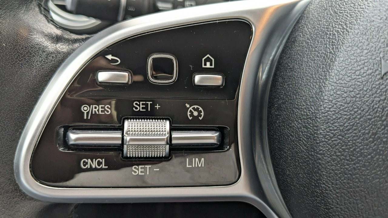 Mercedes C 300 - Zdjęcie 33