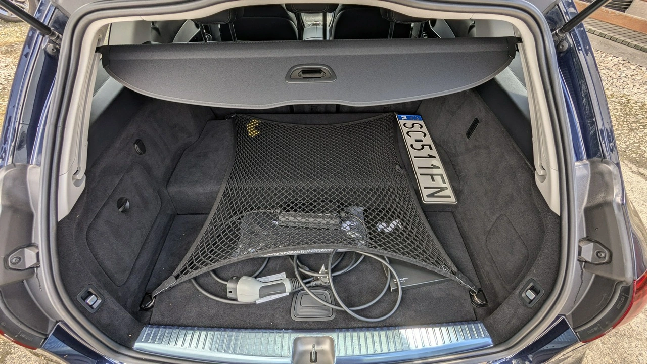 Mercedes C 300 - Zdjęcie 38