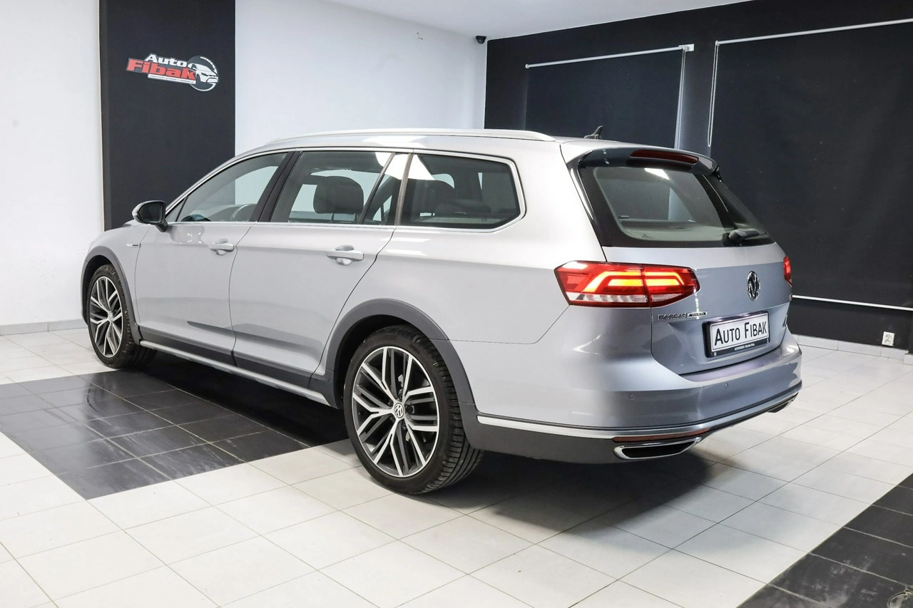 Volkswagen Passat - Zdjęcie 11