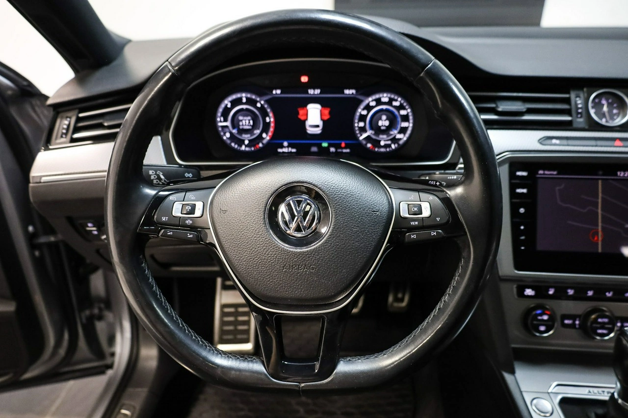Volkswagen Passat - Zdjęcie 17