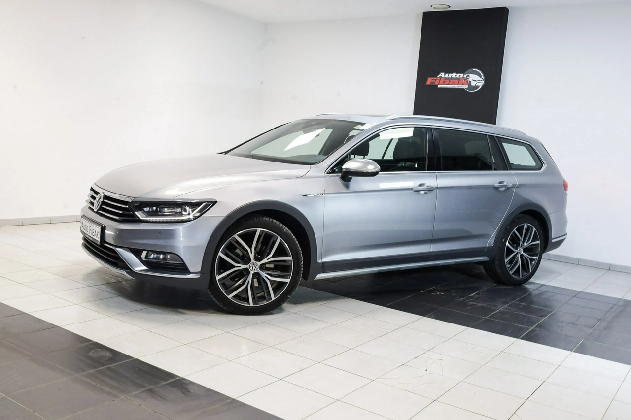 Volkswagen Passat - Zdjęcie 1