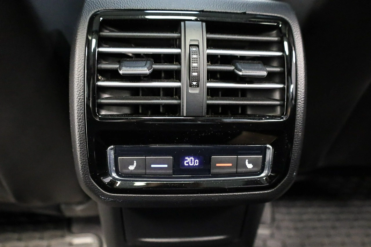 Volkswagen Passat - Zdjęcie 27