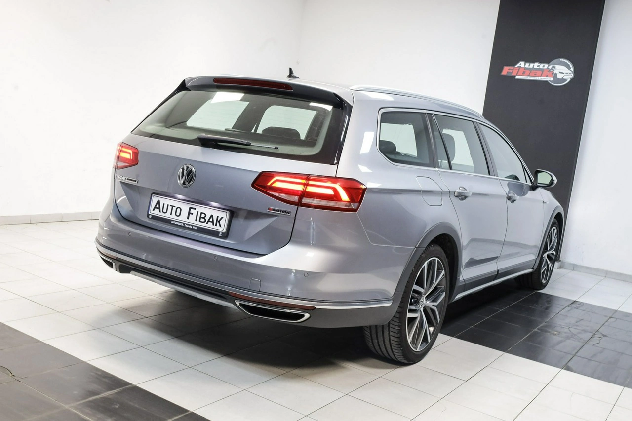 Volkswagen Passat - Zdjęcie 8