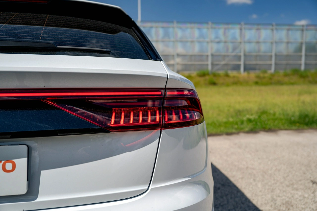 Audi SQ8 - Zdjęcie 14