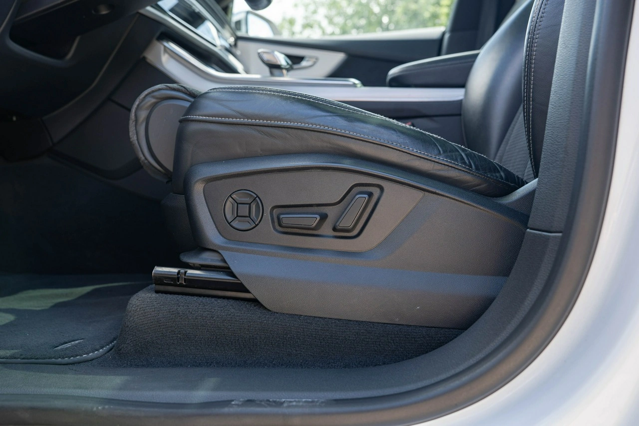 Audi SQ8 - Zdjęcie 28