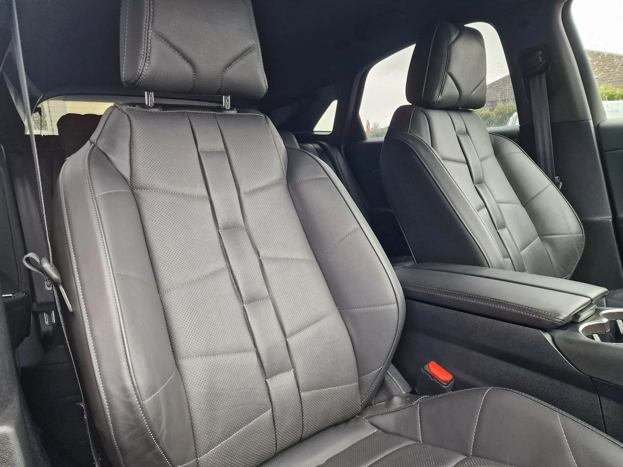 DS Automobiles DS 7 Crossback - Zdjęcie 23