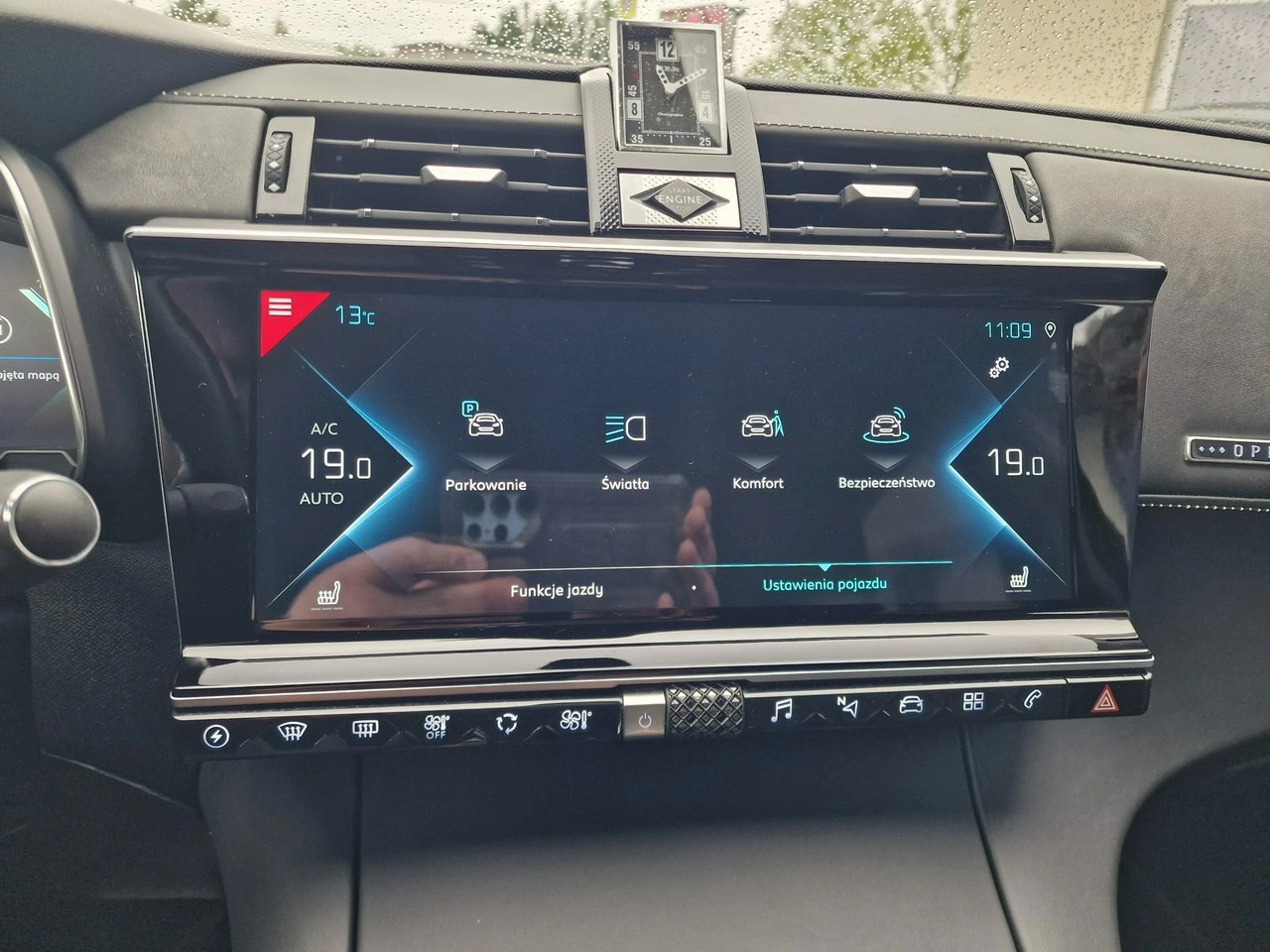 DS Automobiles DS 7 Crossback - Zdjęcie 31