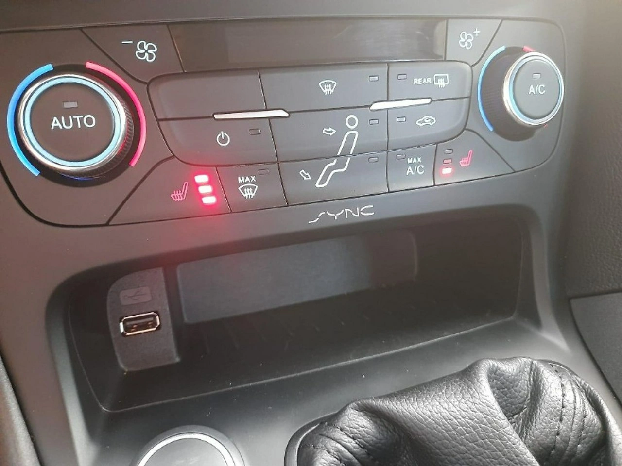 Ford Focus - Zdjęcie 16