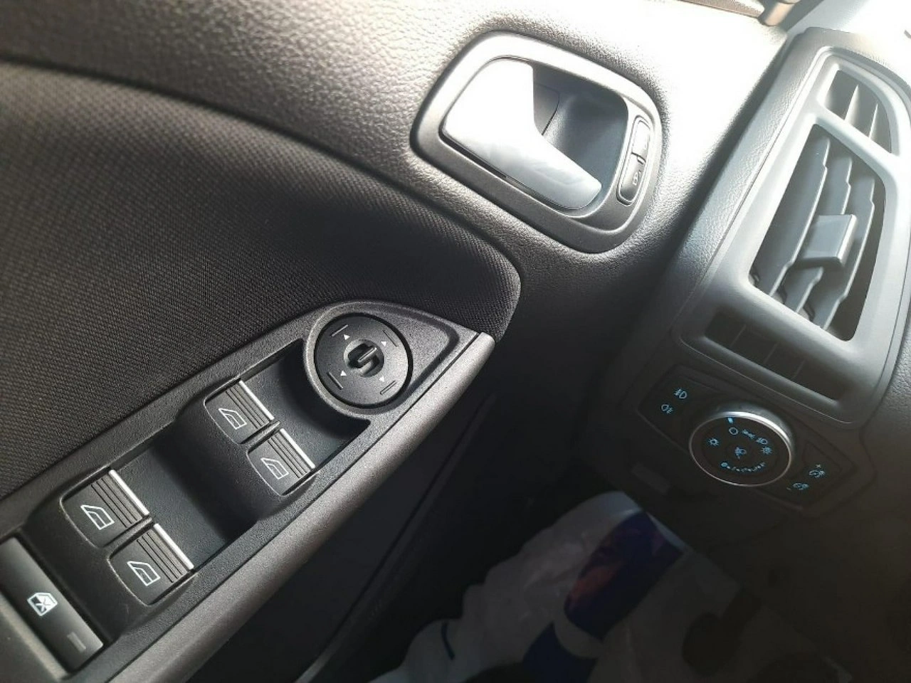 Ford Focus - Zdjęcie 8