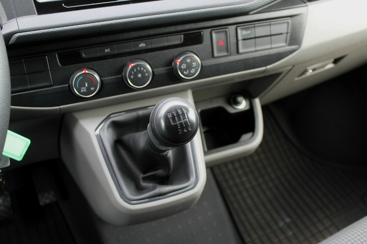 Volkswagen Transporter - Zdjęcie 19