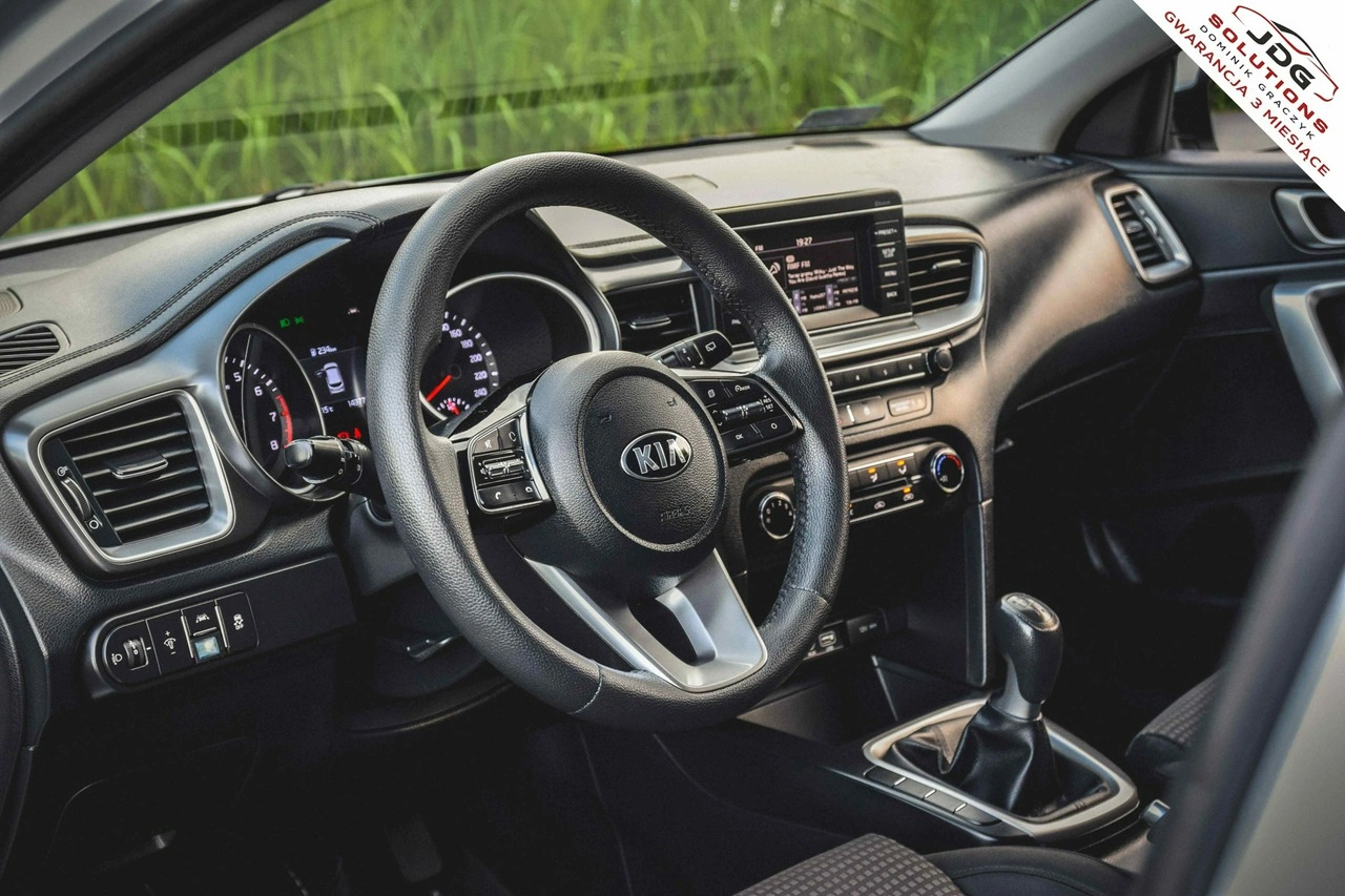 Kia Ceed - Zdjęcie 17