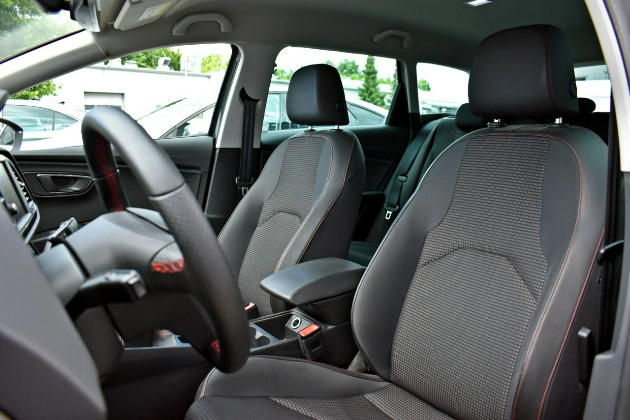Seat Leon Sportstourer - Zdjęcie 11