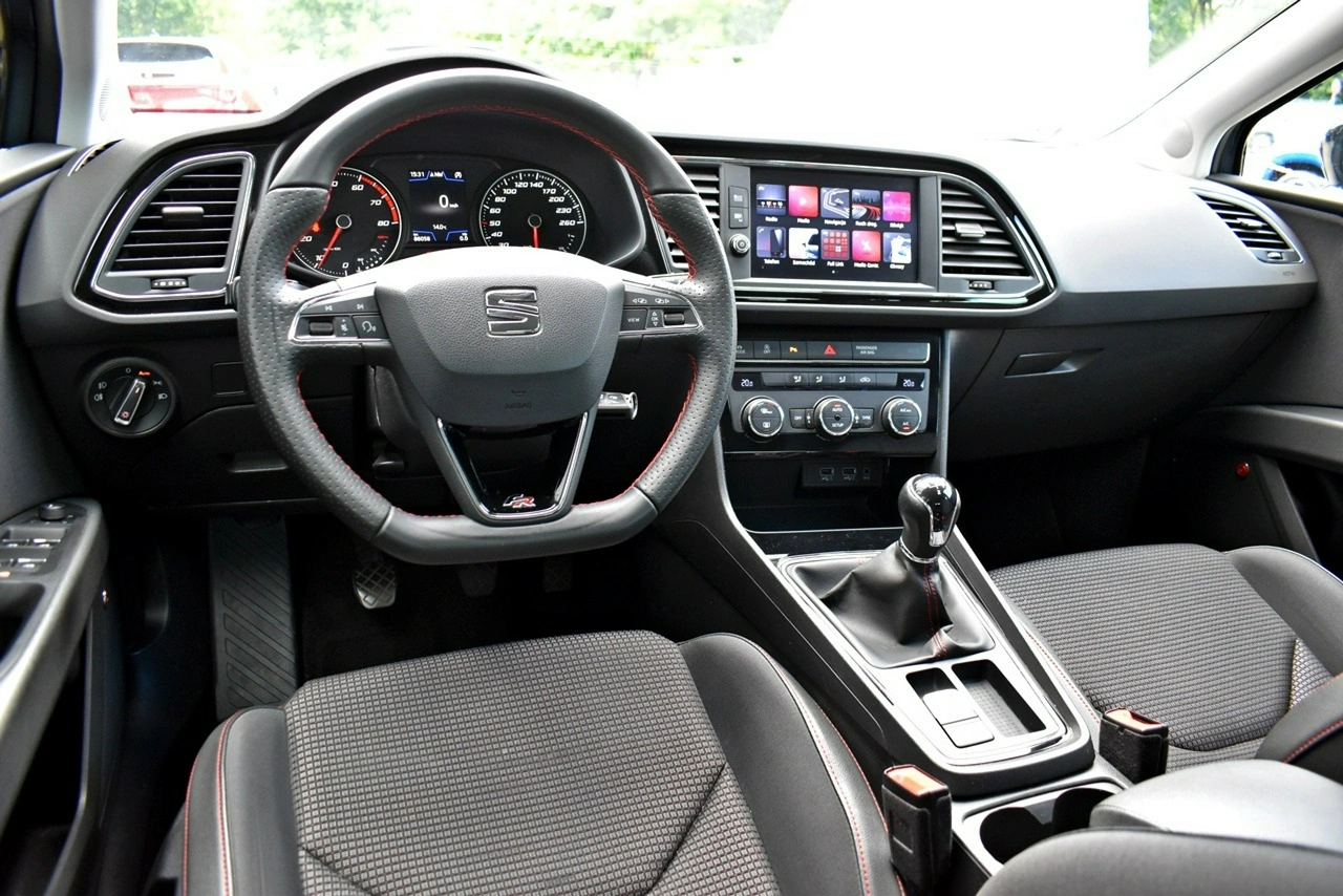 Seat Leon Sportstourer - Zdjęcie 13