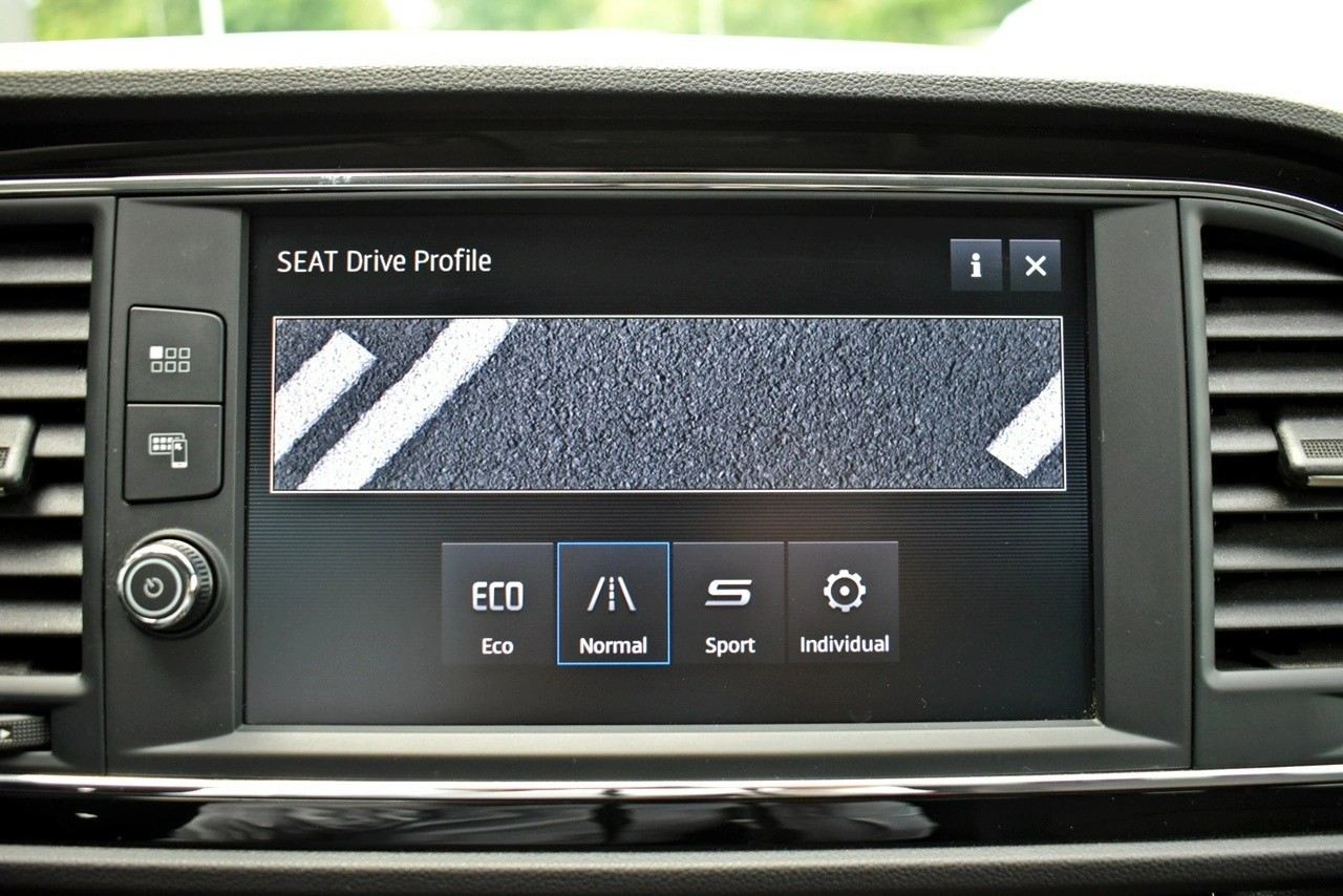 Seat Leon Sportstourer - Zdjęcie 22