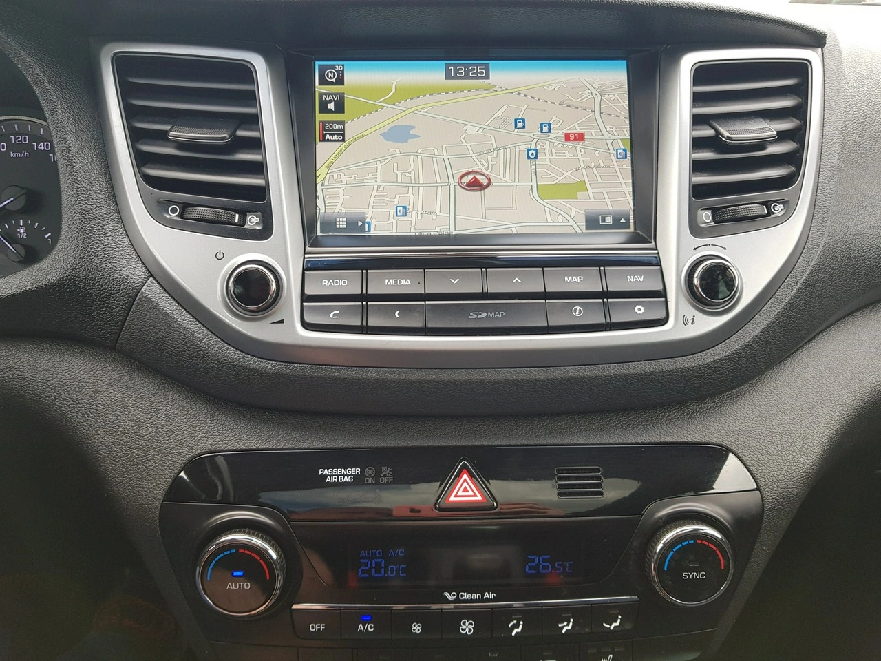 Hyundai Tucson - Zdjęcie 22