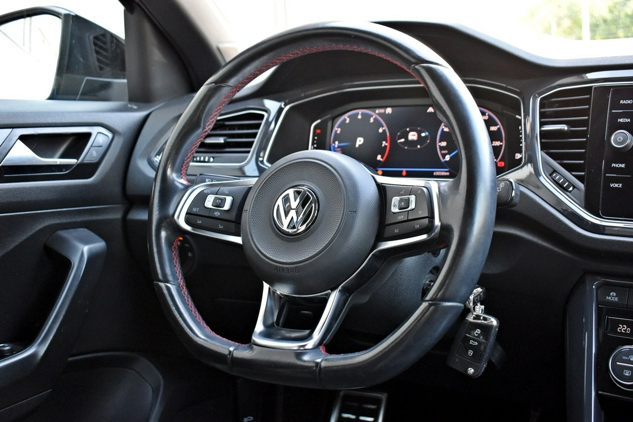 Volkswagen T-Roc - Zdjęcie 17