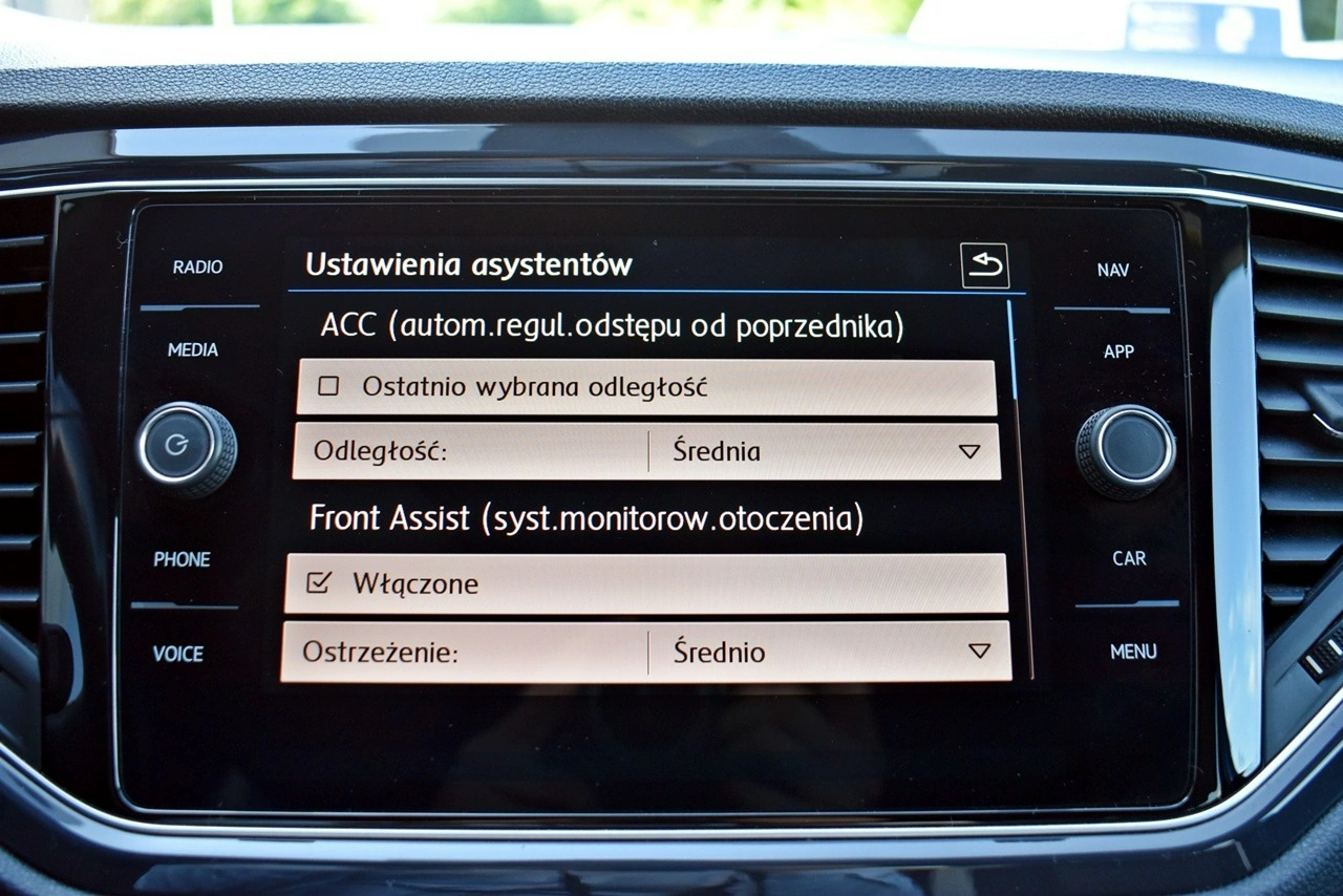 Volkswagen T-Roc - Zdjęcie 21