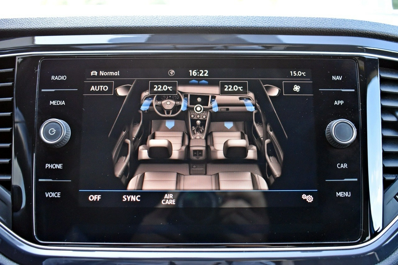Volkswagen T-Roc - Zdjęcie 24
