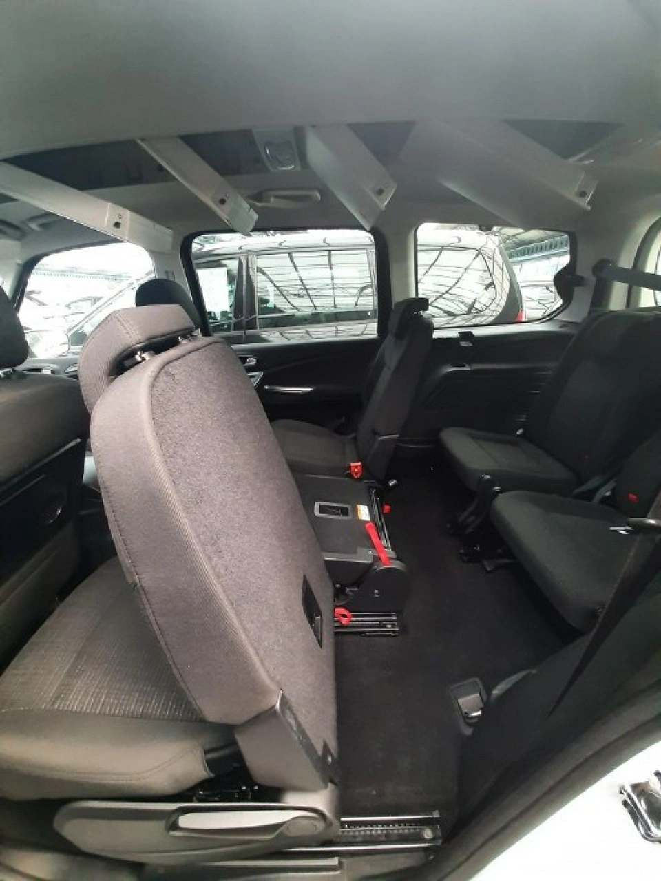 Ford Galaxy - Zdjęcie 17