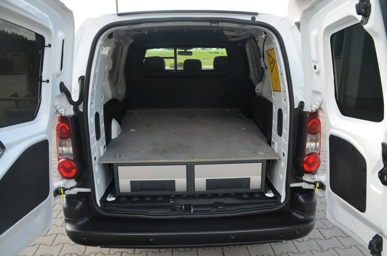 Peugeot Partner - Zdjęcie 11