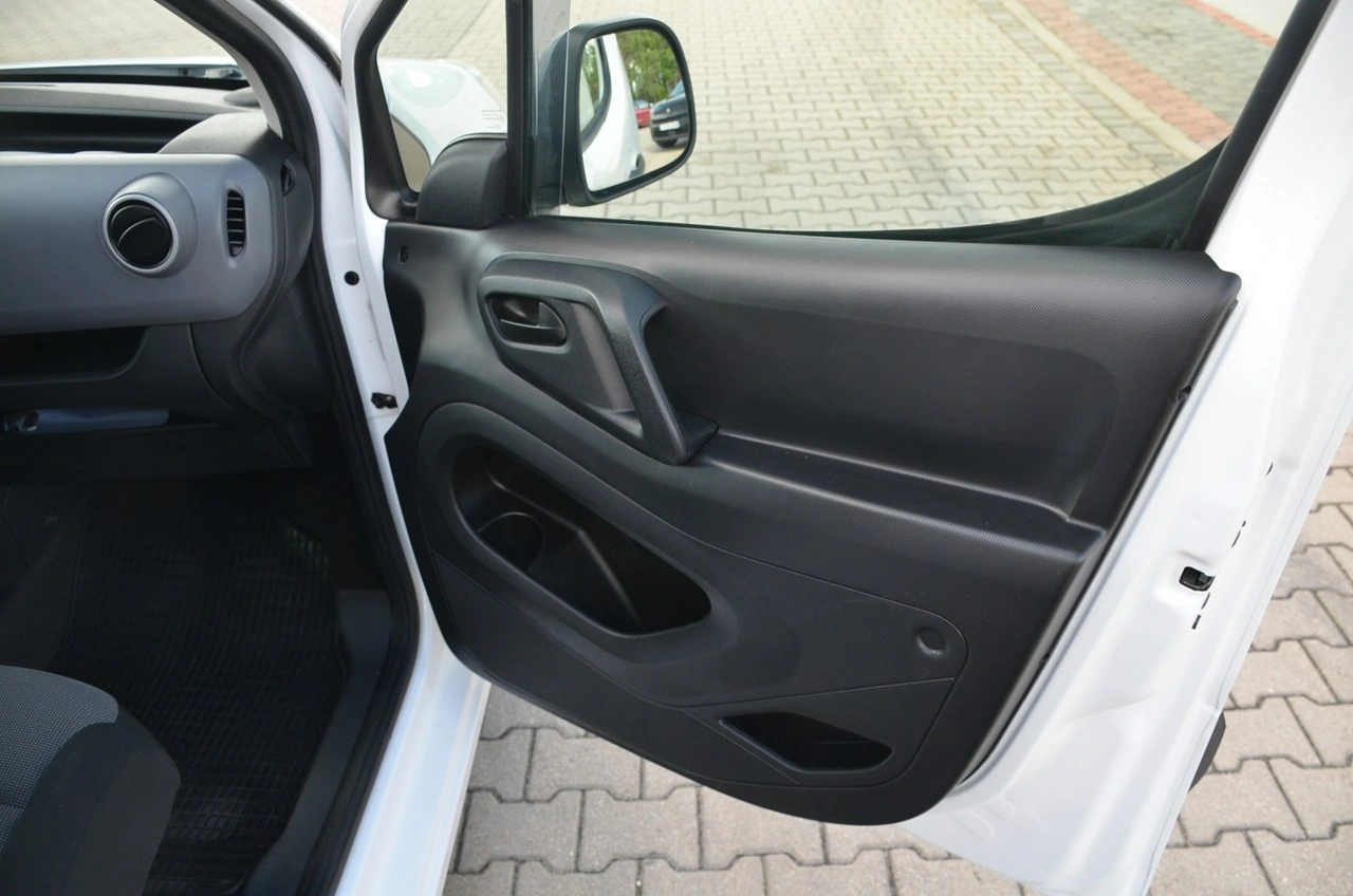 Peugeot Partner - Zdjęcie 16