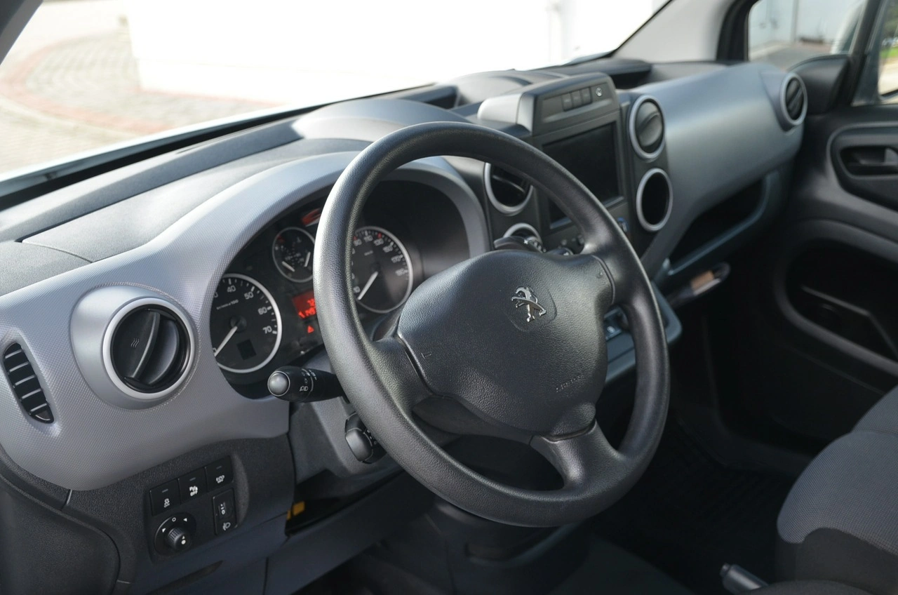 Peugeot Partner - Zdjęcie 19