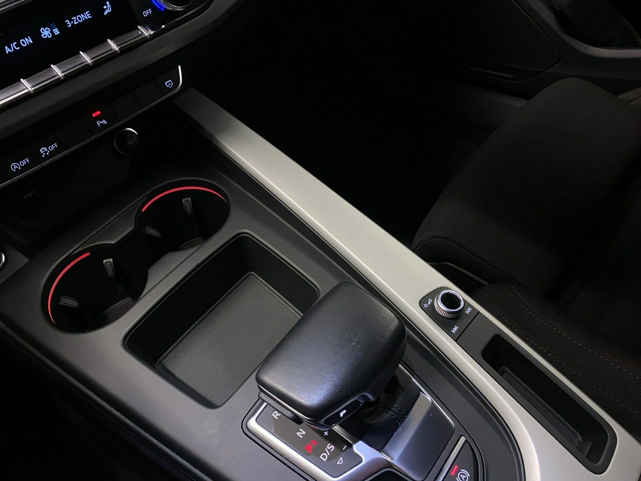 Audi A4 - Zdjęcie 34