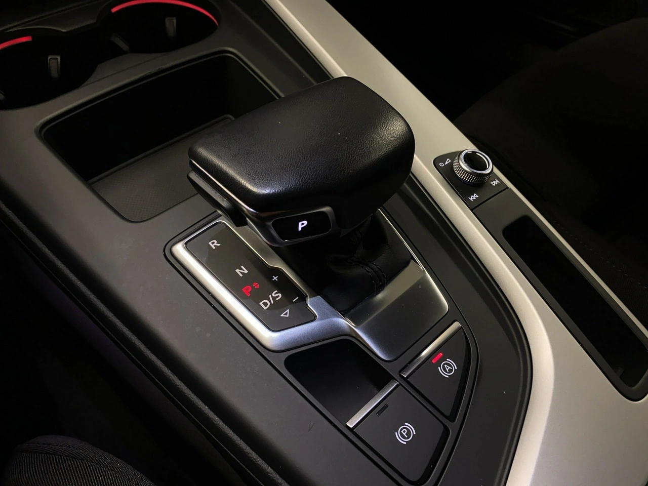 Audi A4 - Zdjęcie 35