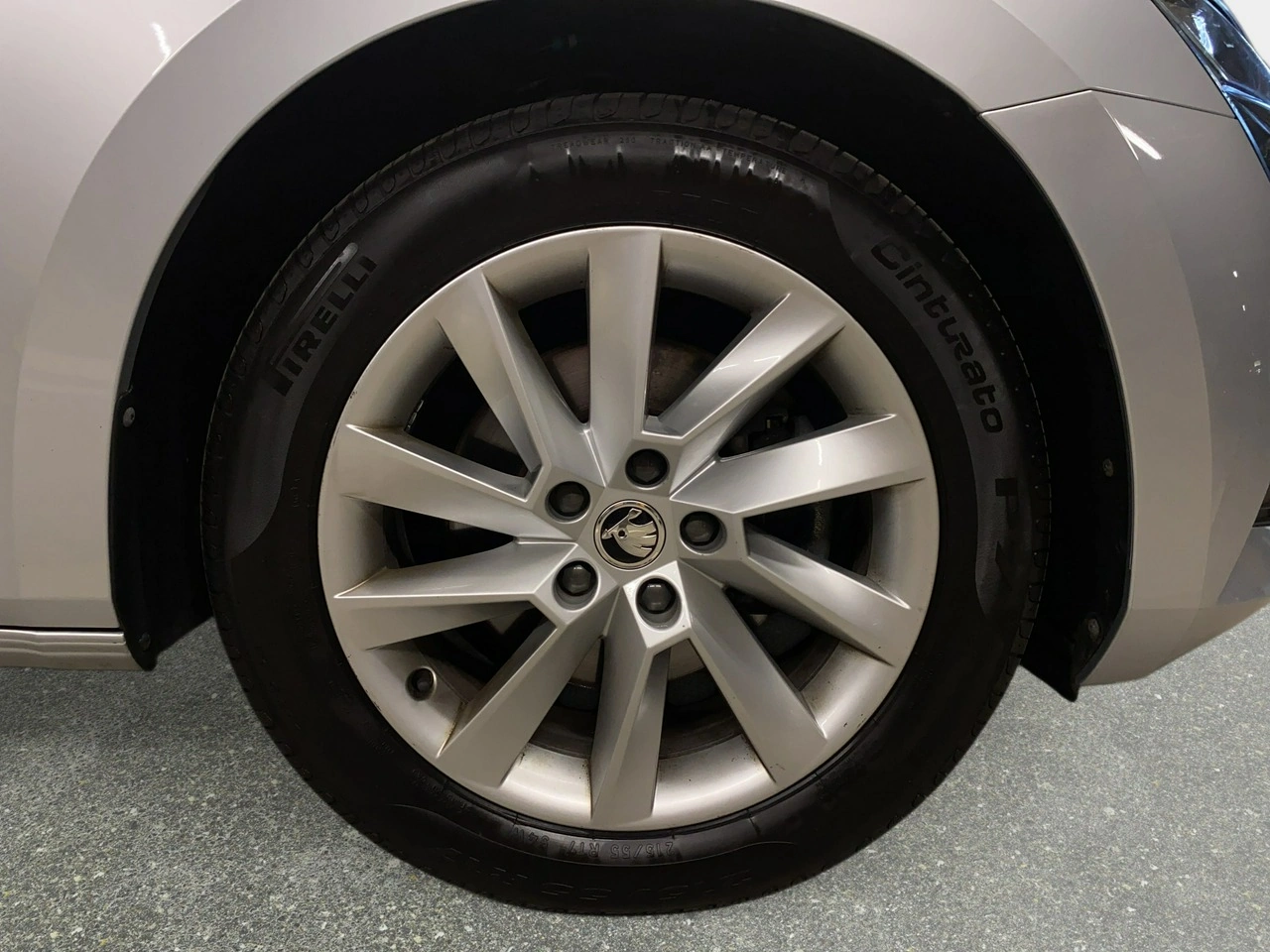 Skoda Superb - Zdjęcie 9