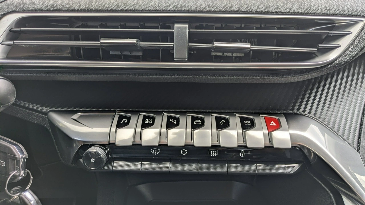 Peugeot 3008 - Zdjęcie 27