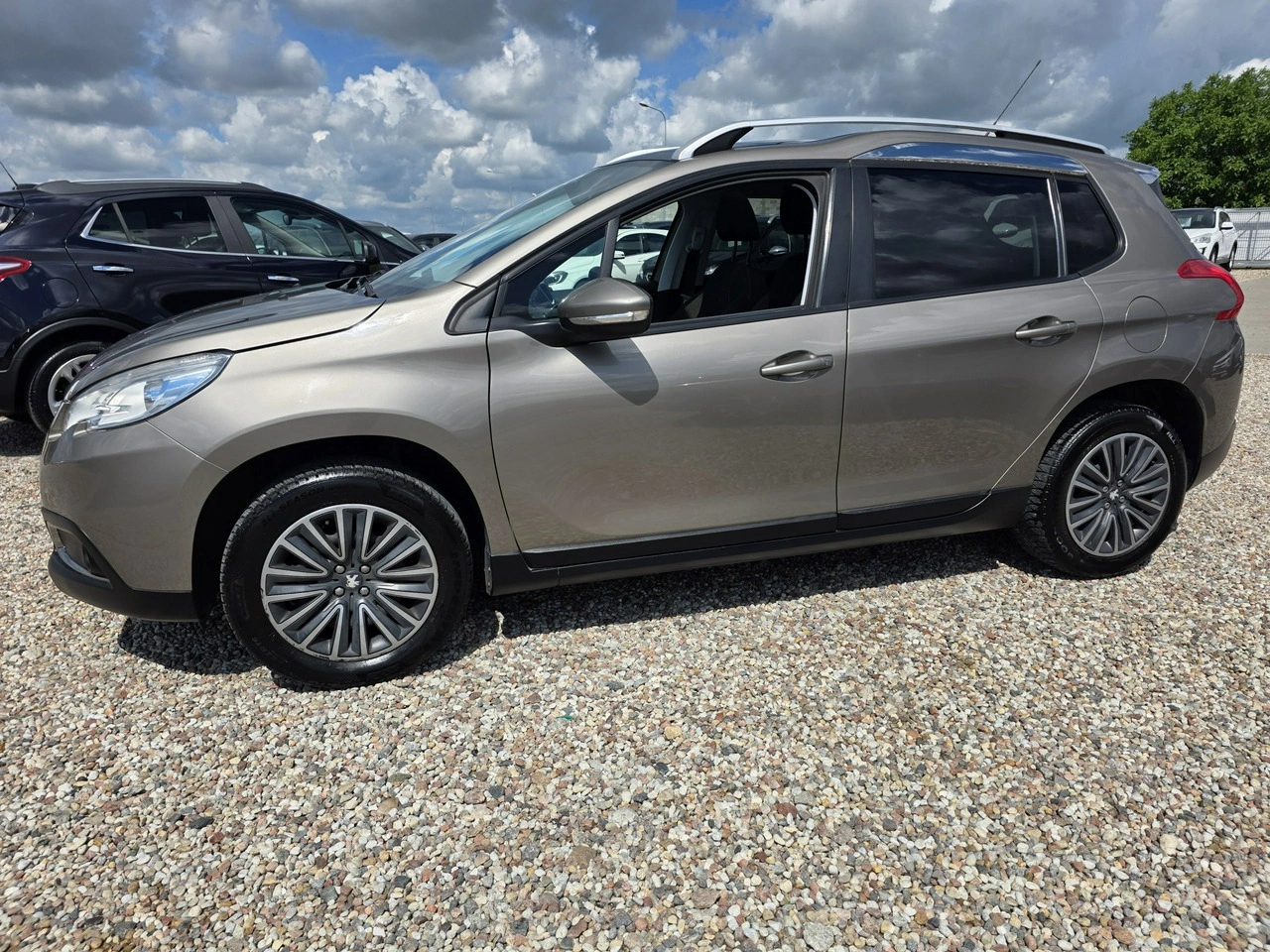 Peugeot 2008 - Zdjęcie 9