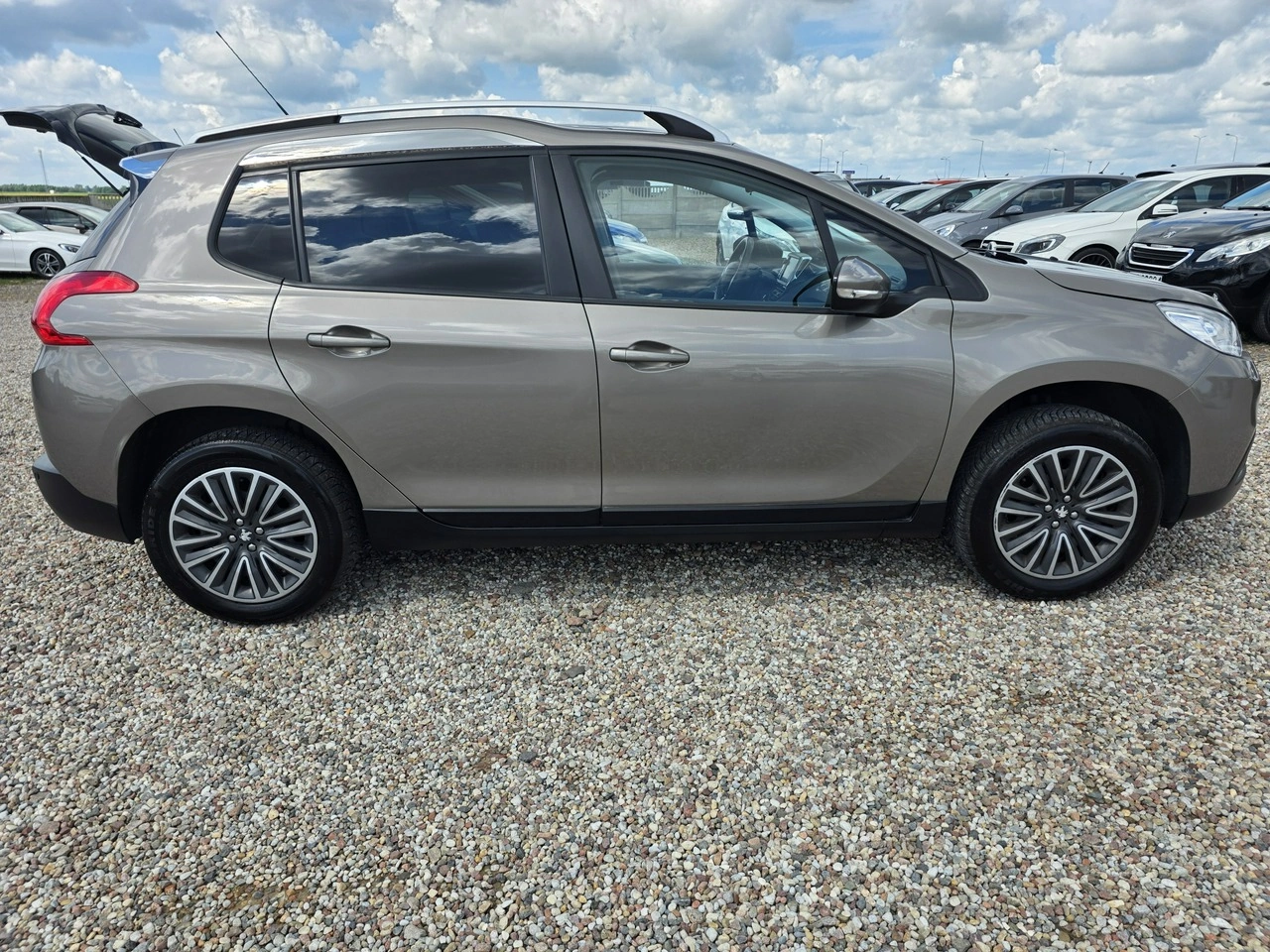 Peugeot 2008 - Zdjęcie 18