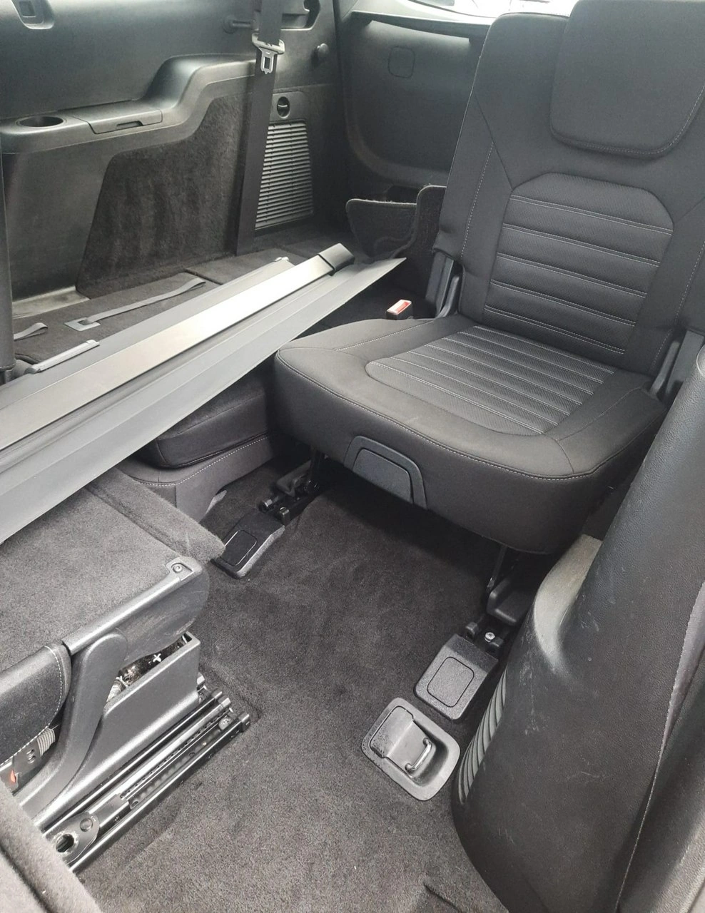 Ford Galaxy - Zdjęcie 28