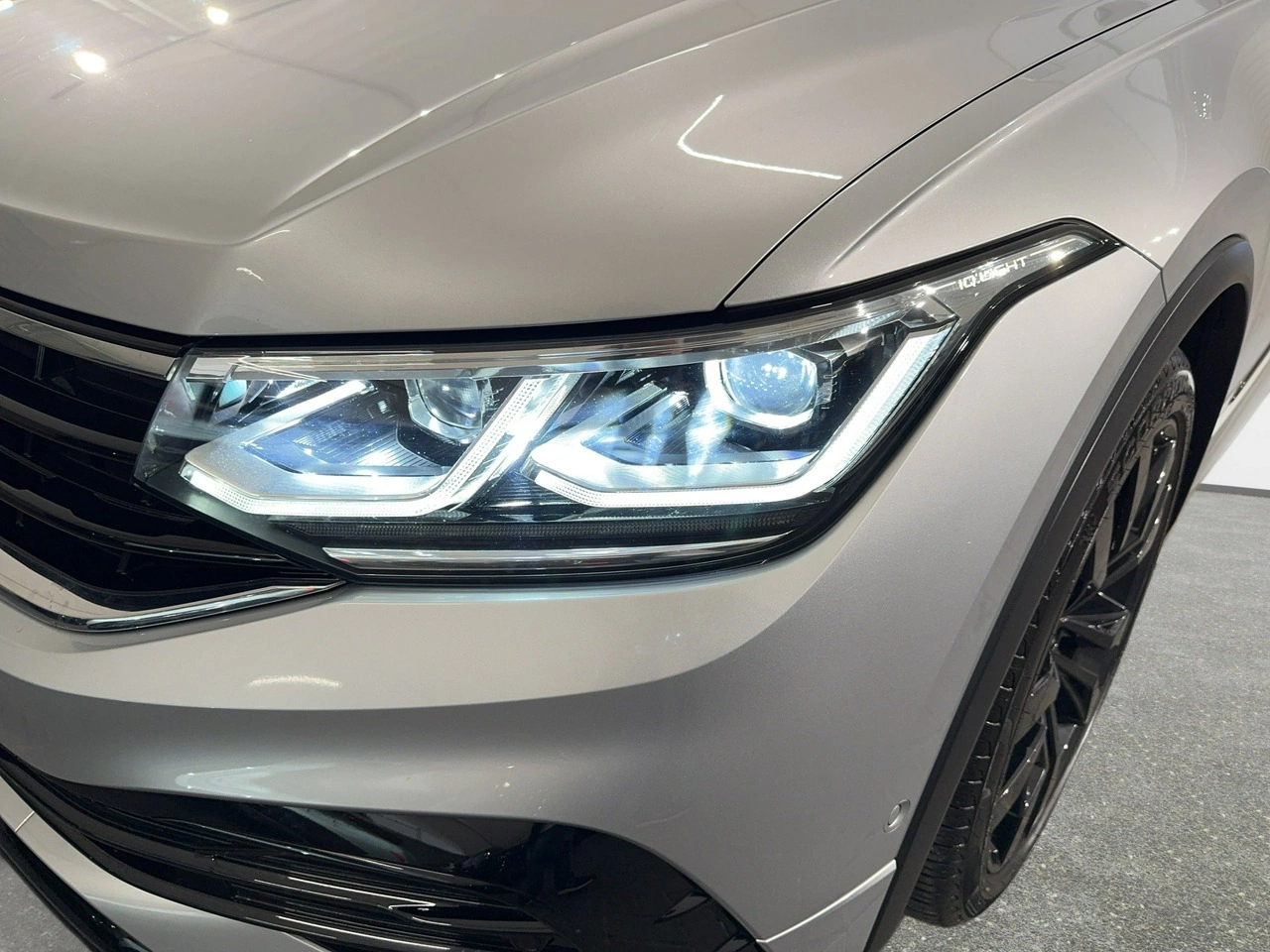 Volkswagen Tiguan - Zdjęcie 8