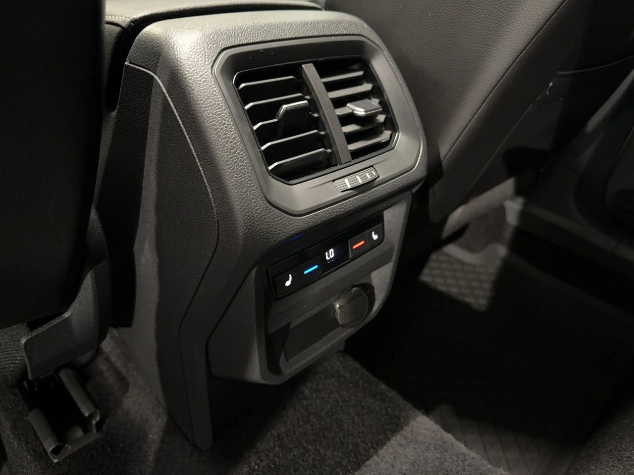 Volkswagen Tiguan - Zdjęcie 14