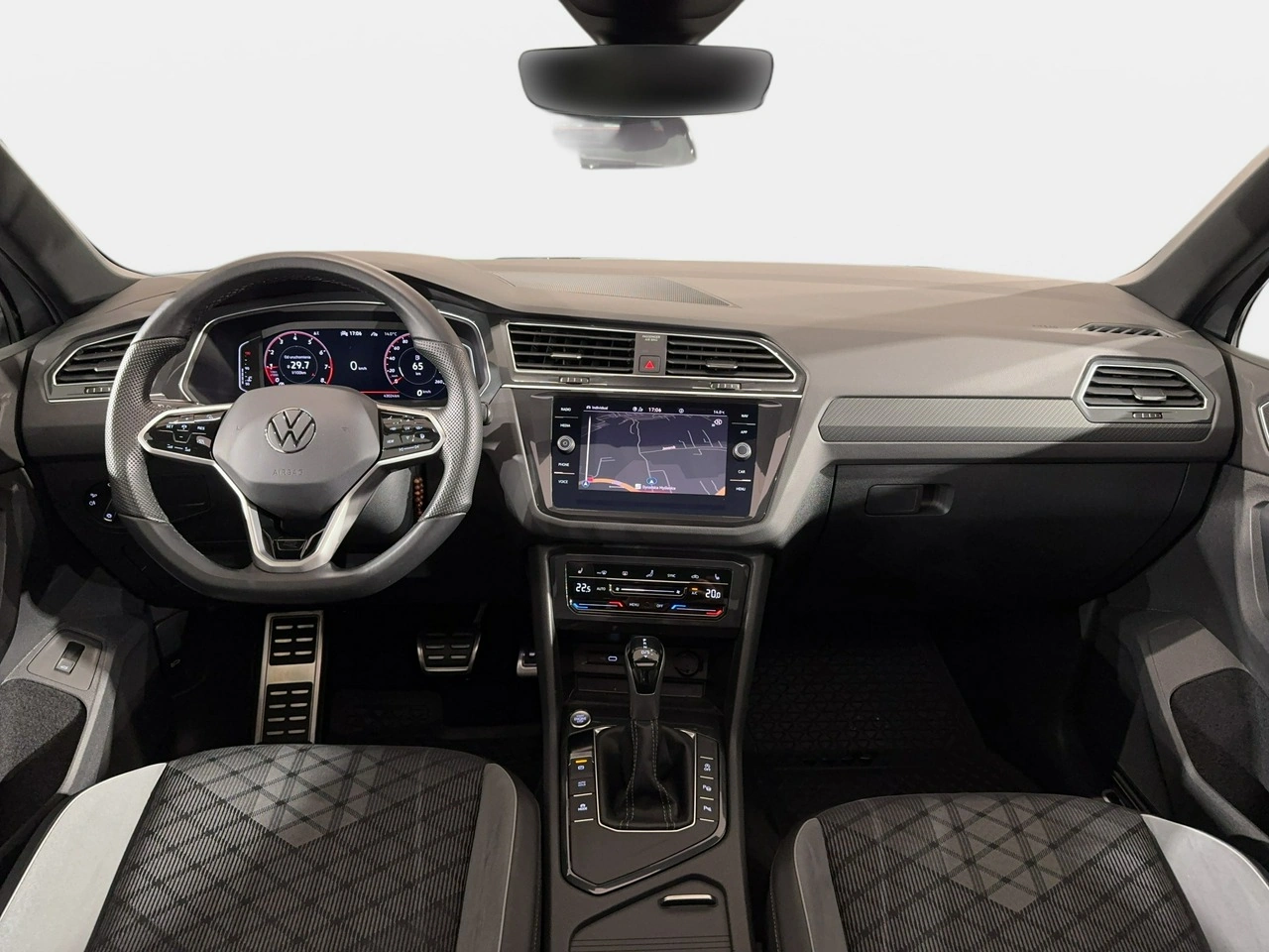 Volkswagen Tiguan - Zdjęcie 17