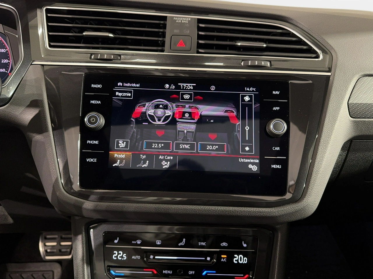 Volkswagen Tiguan - Zdjęcie 28