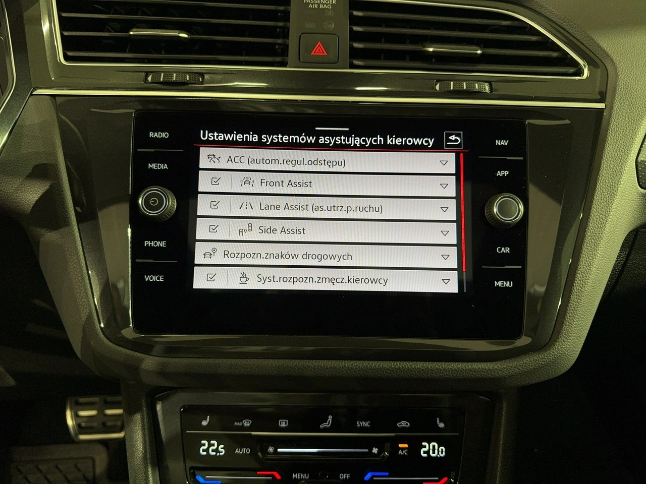 Volkswagen Tiguan - Zdjęcie 29