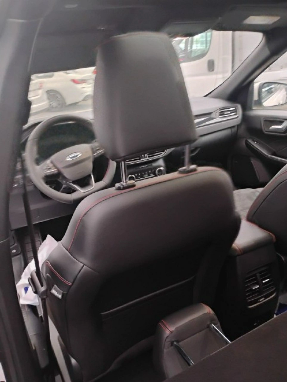 Ford Kuga - Zdjęcie 19