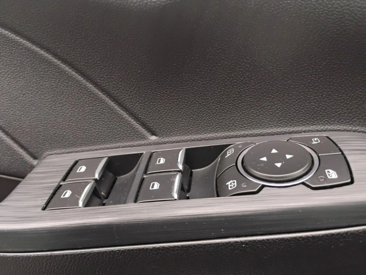 Ford Kuga - Zdjęcie 12