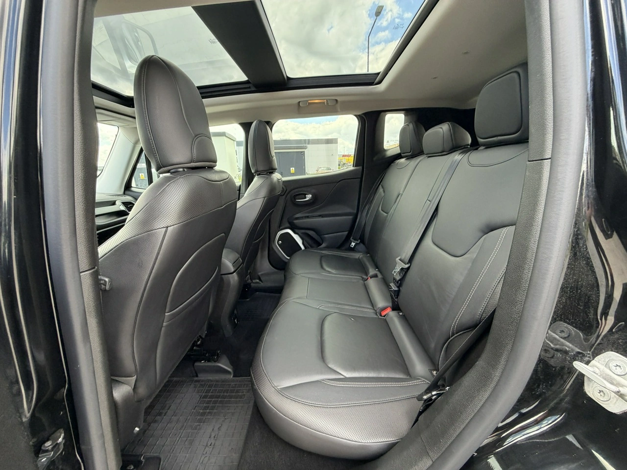 Jeep Renegade - Zdjęcie 31