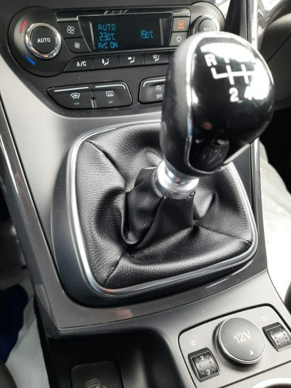 Ford Kuga - Zdjęcie 10