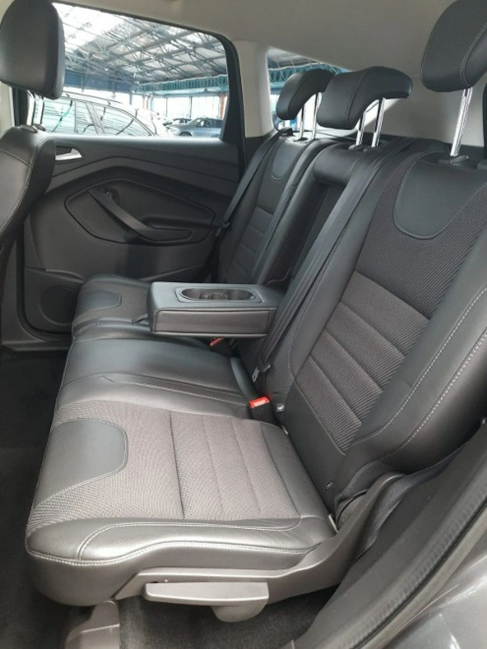 Ford Kuga - Zdjęcie 14