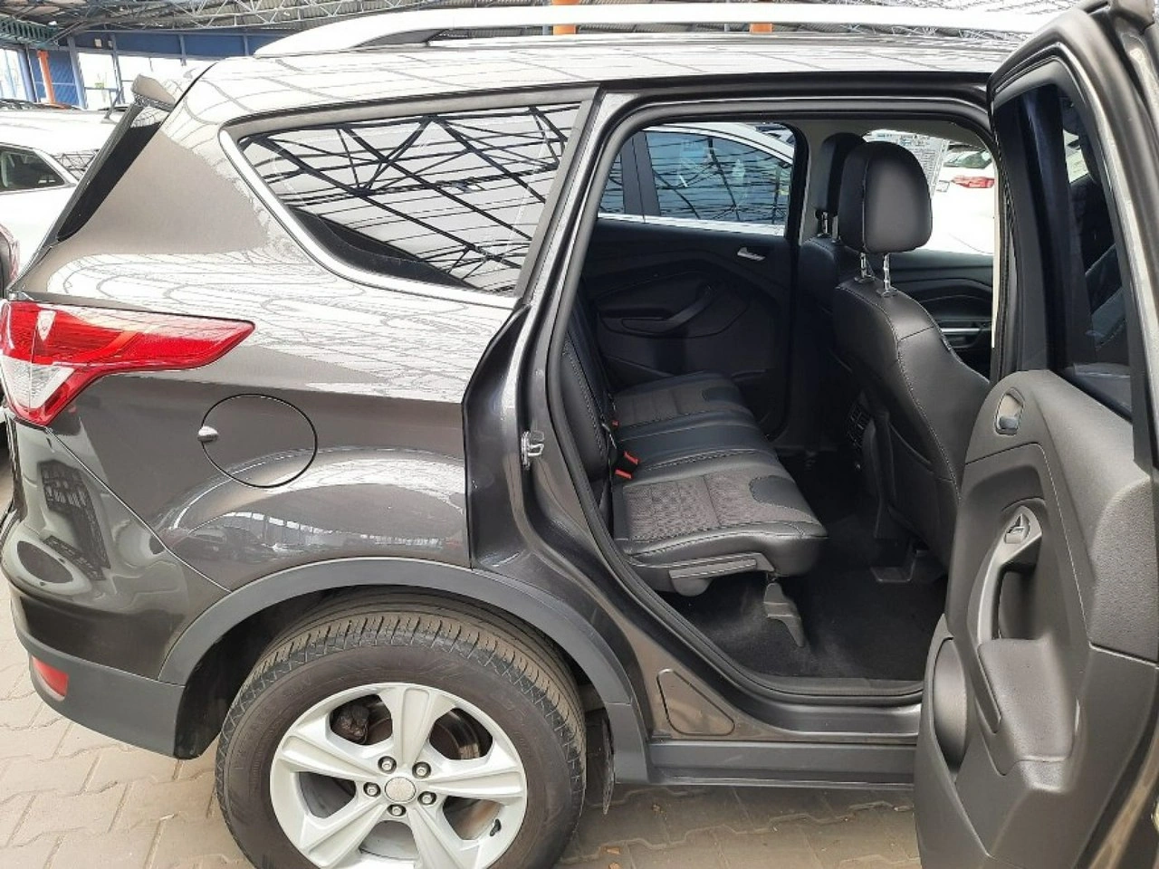 Ford Kuga - Zdjęcie 4