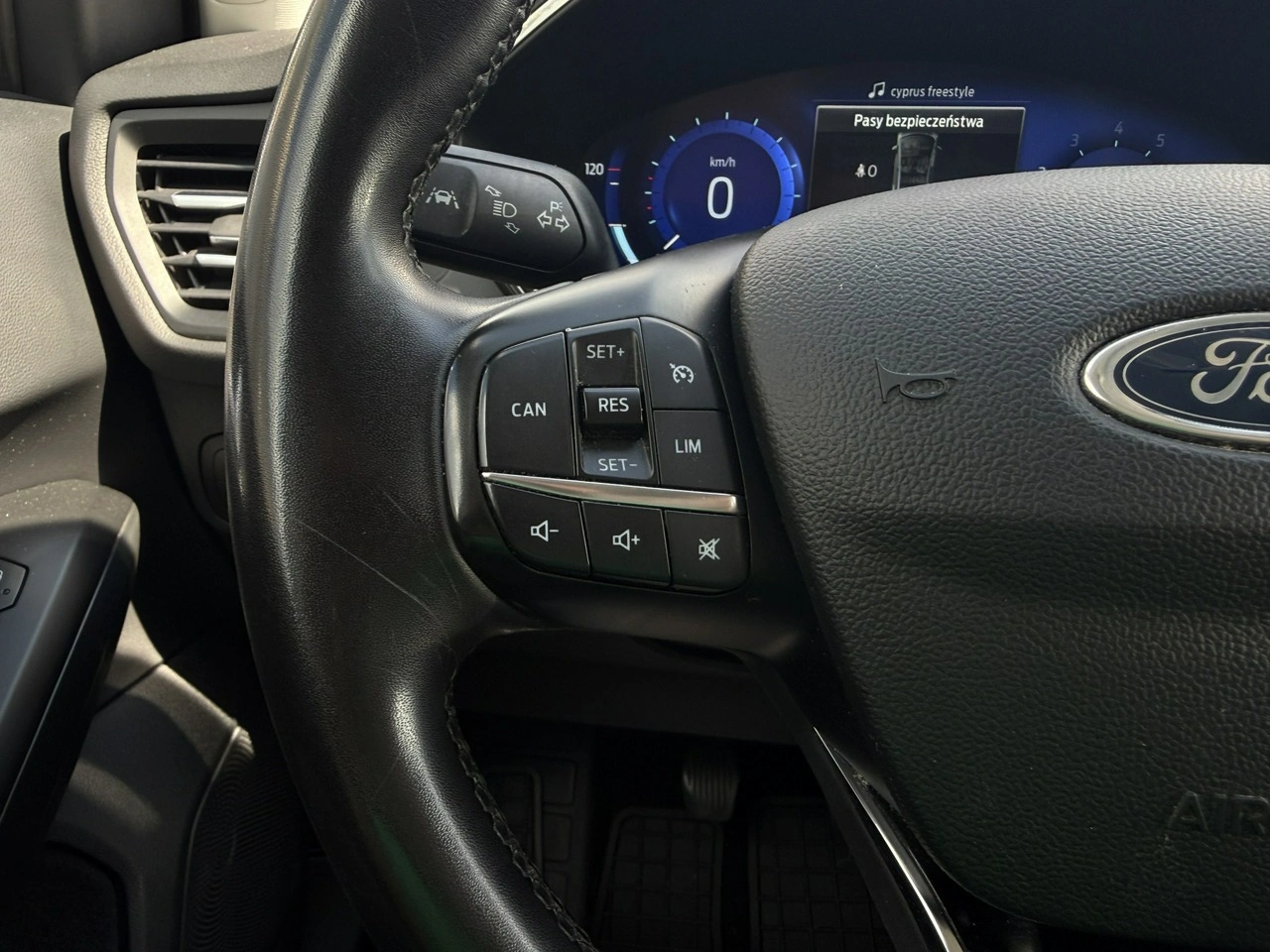 Ford Focus - Zdjęcie 16