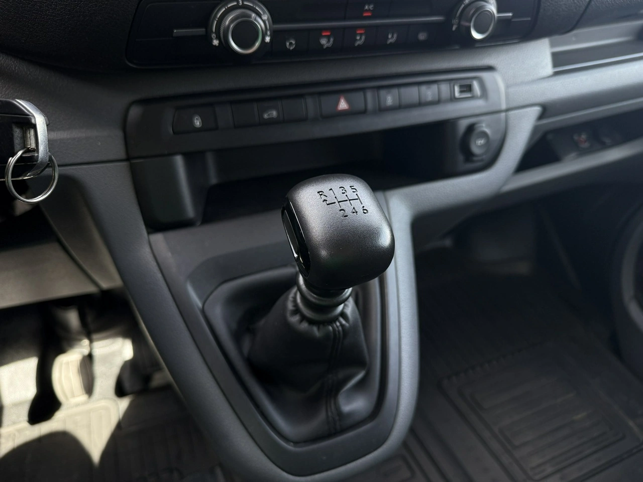 Toyota ProAce - Zdjęcie 22