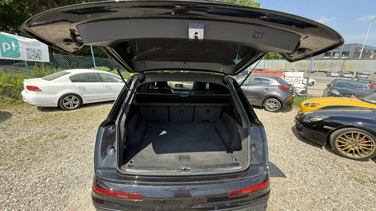 Audi Q7 - Zdjęcie 18